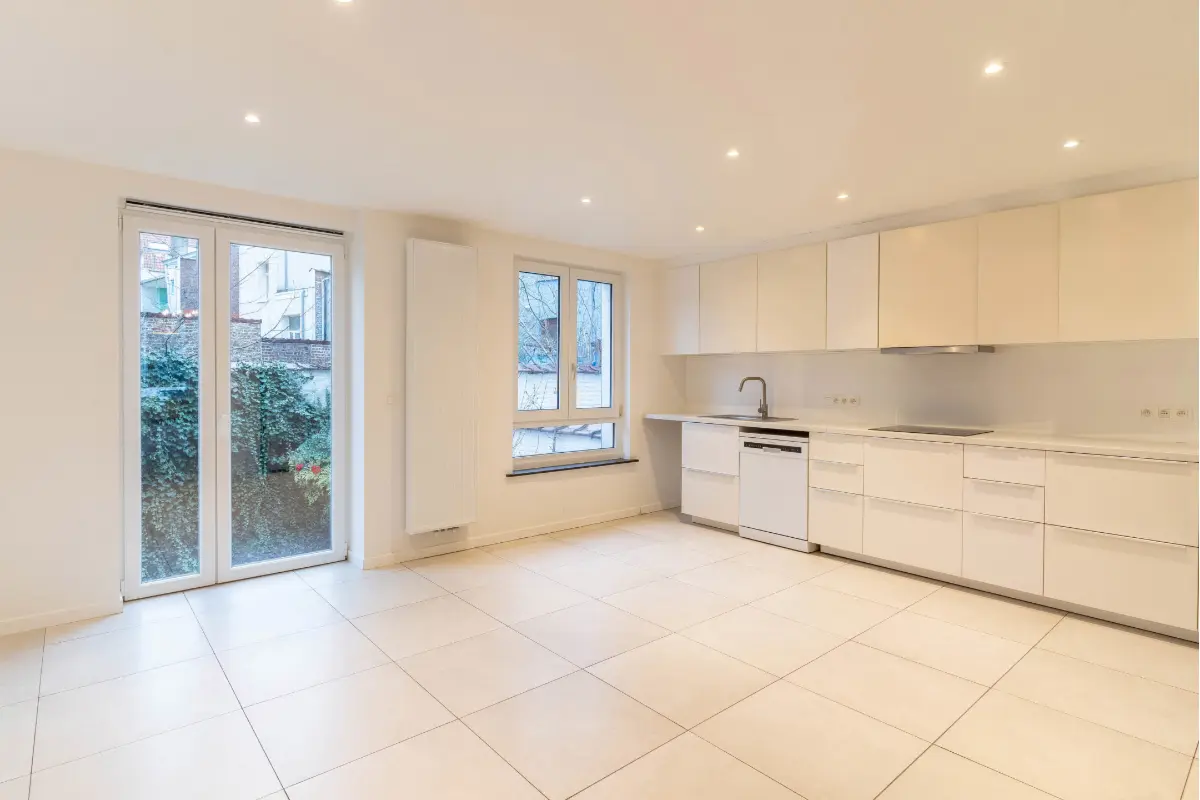 Huis te  huur in Etterbeek 1040 3000.00€ 5 slaapkamers 280.00m² - Zoekertje 699534