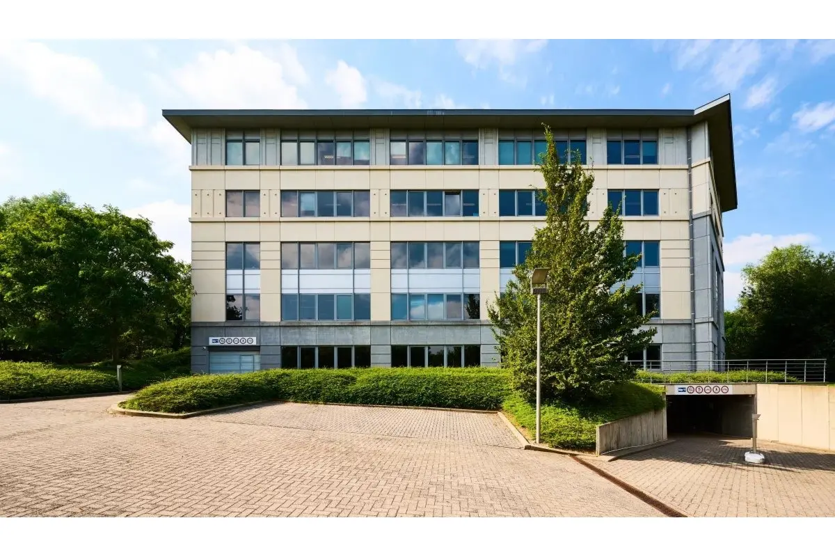 Commerce à louer à Zaventem 1930 6760.00€  chambres 854.00m² - annonce 700191