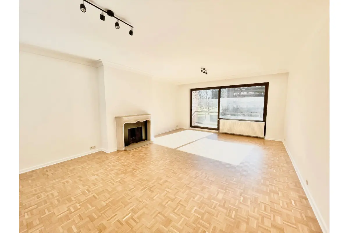 Appartement te  in Ukkel 1180 1850.00€ 3 slaapkamers 129.00m² - Zoekertje 700130