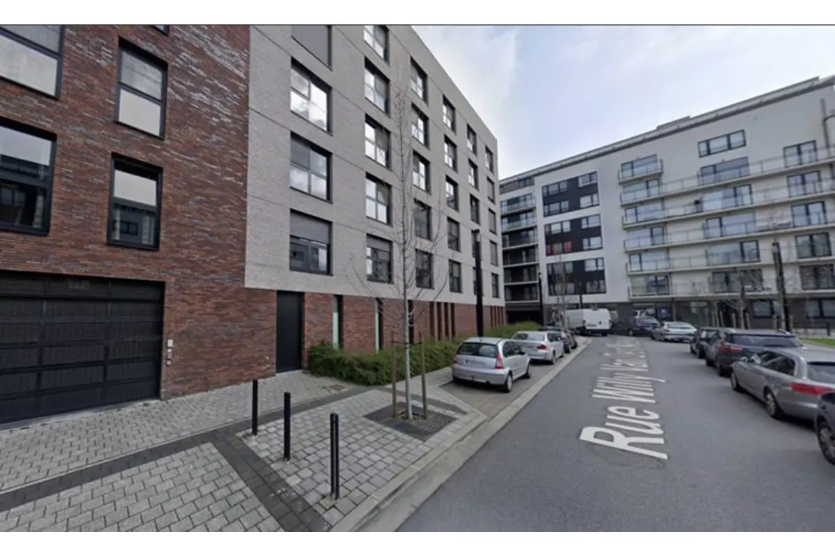 Parking & garage te  huur in Evere 1140 0.00€  slaapkamers m² - Zoekertje 701180