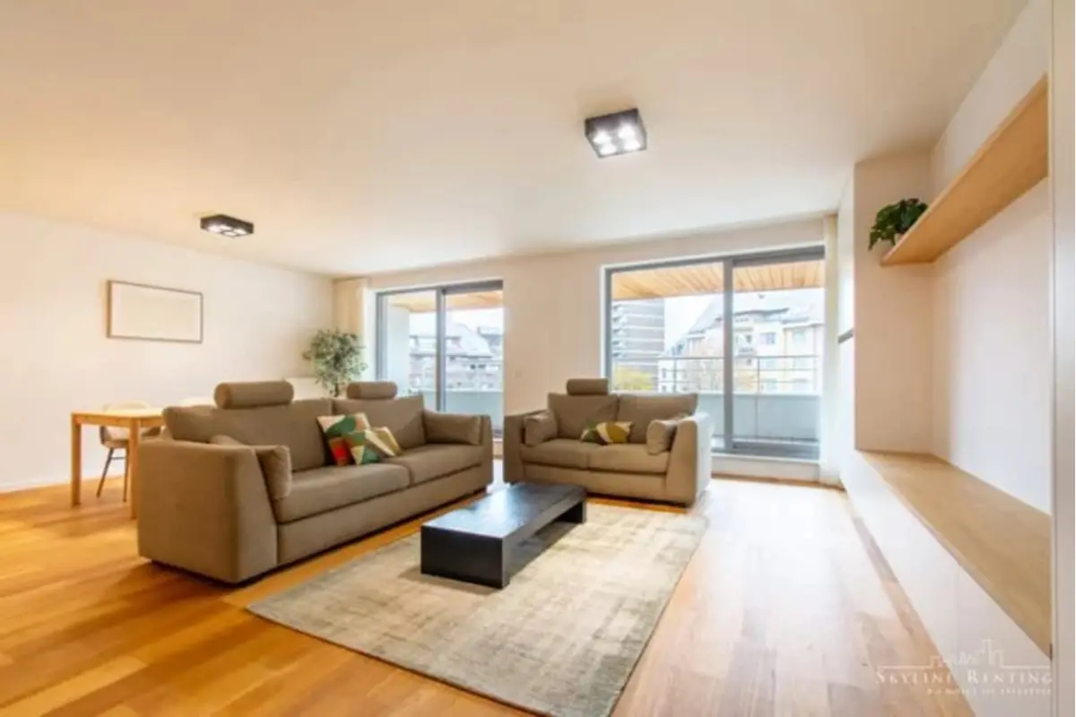 Appartement te  huur in Etterbeek 1040 2500.00€ 2 slaapkamers m² - Zoekertje 700137