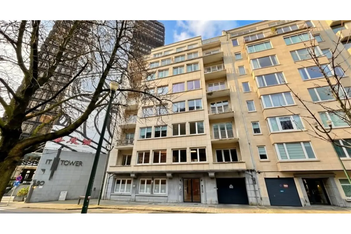 Handelszaak te  huur in Elsene 1050 1800.00€  slaapkamers 140.00m² - Zoekertje 701228