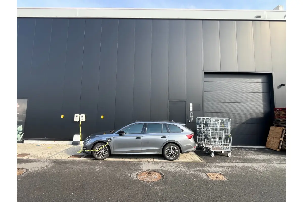 Commerce à louer à Hasselt 3500 980.00€  chambres 144.00m² - annonce 700157