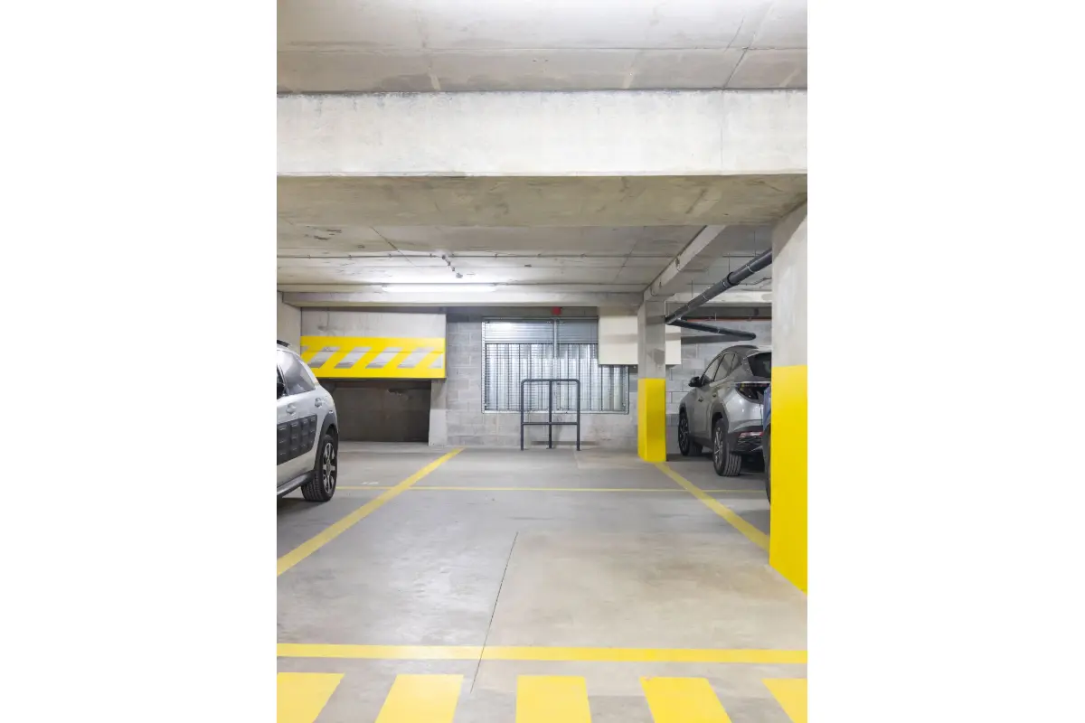 Parking / garage à louer à Bruxelles 1000 130.00€  chambres m² - annonce 701178