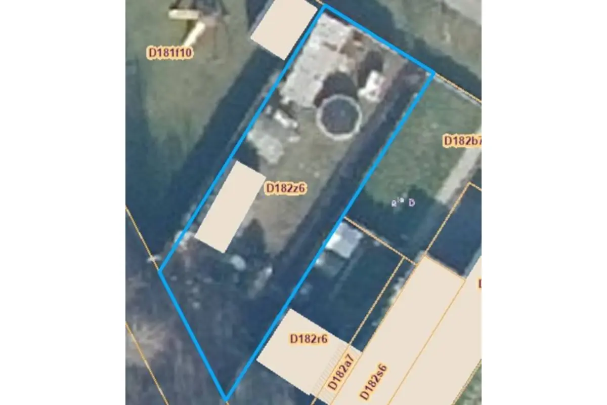 Grond te  koop in Menen 8930 70000.00€  slaapkamers m² - Zoekertje 700565