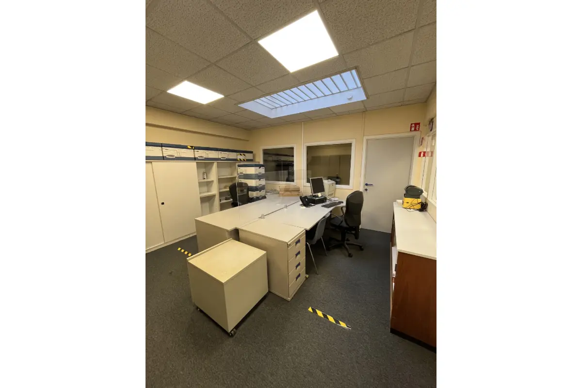 Commerce à vendre à Etterbeek 1040 385000.00€  chambres 345.00m² - annonce 701071