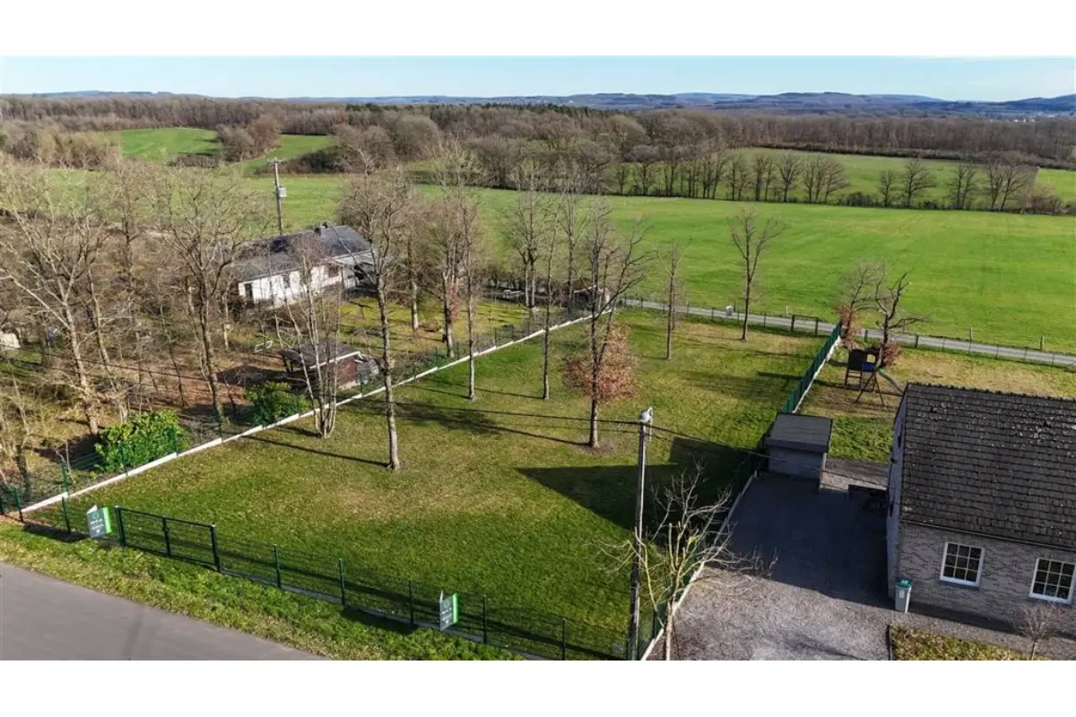 Grond te  koop in Durbuy 6940 120000.00€  slaapkamers m² - Zoekertje 700636