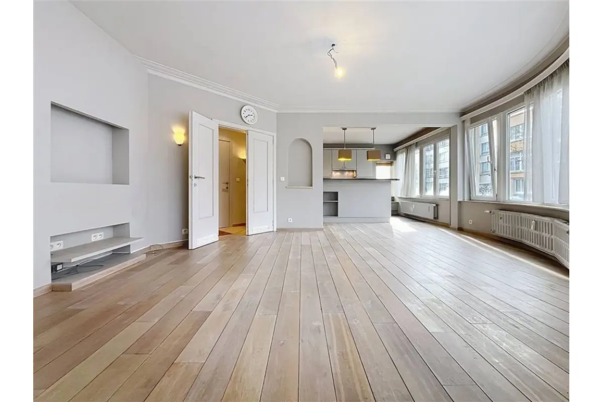 Appartement te  in Sint-Jans-Molenbeek 1080 245000.00€ 2 slaapkamers 70.00m² - Zoekertje 701671