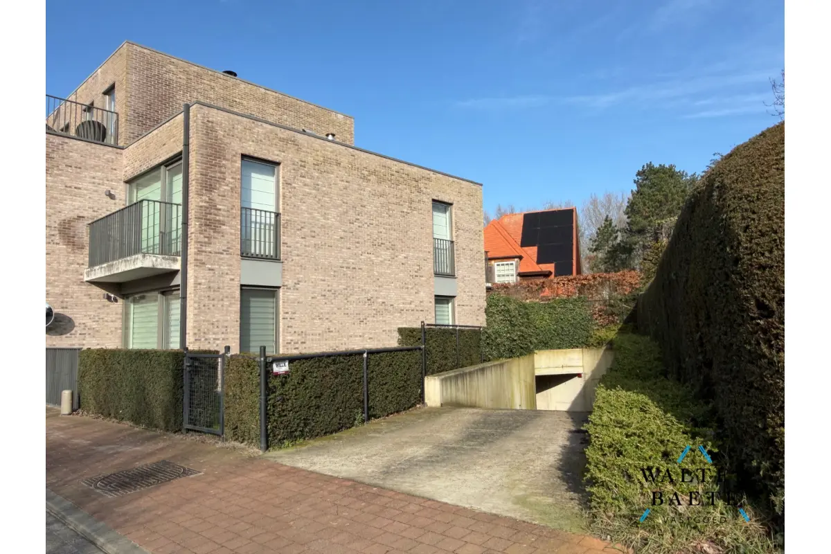 Parking & garage te  koop in Knokke-Heist 8300 65000.00€  slaapkamers m² - Zoekertje 702012
