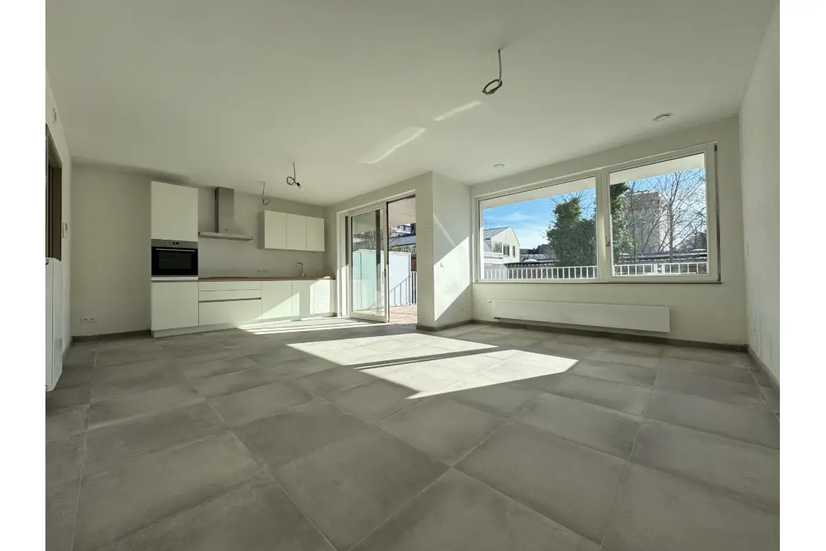 Appartement te  huur in Vorst 1190 1100.00€ 1 slaapkamers 77.00m² - Zoekertje 702137