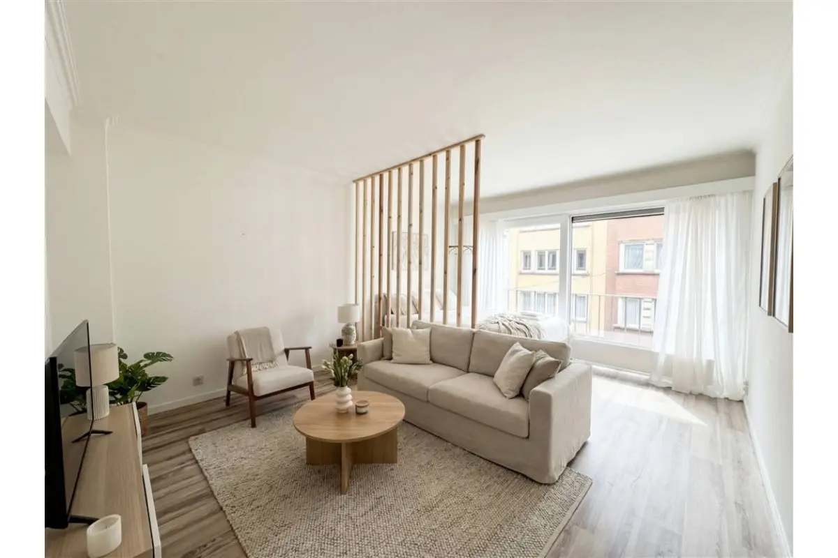 Studio à louer à Etterbeek 1040 725.00€  chambres 35.00m² - annonce 702132