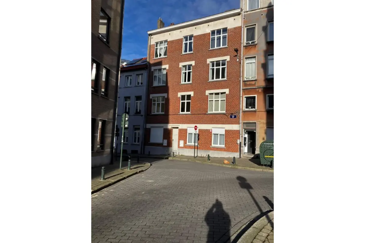 Commerce à vendre à Bruxelles 1000 2300000.00€ 8 chambres 440.00m² - annonce 701475