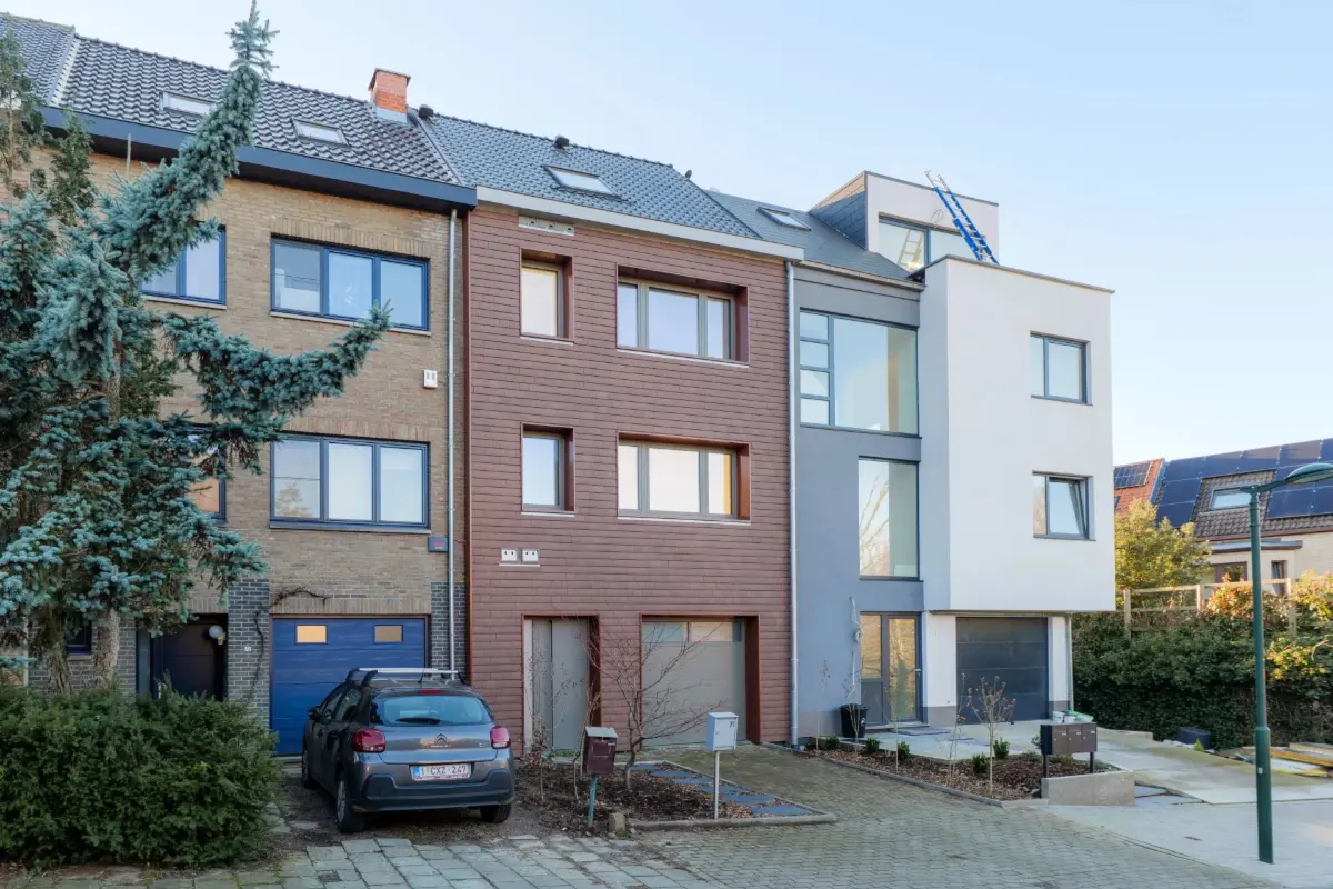 Huis te  in Ukkel 1180 2650.00€ 3 slaapkamers 165.00m² - Zoekertje 702034