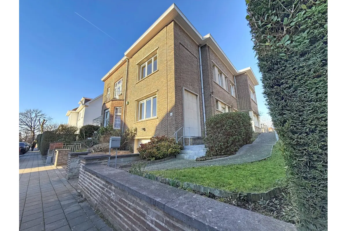 Huis te  huur in Sint-Pieters-Woluwe 1150 3200.00€ 4 slaapkamers 277.00m² - Zoekertje 702022