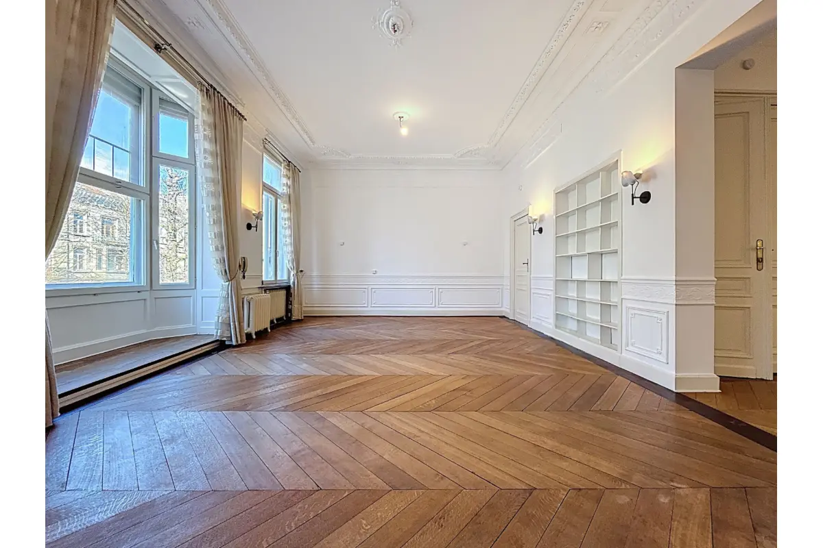 Duplex te  huur in Vorst 1190 3000.00€ 3 slaapkamers 253.00m² - Zoekertje 701883