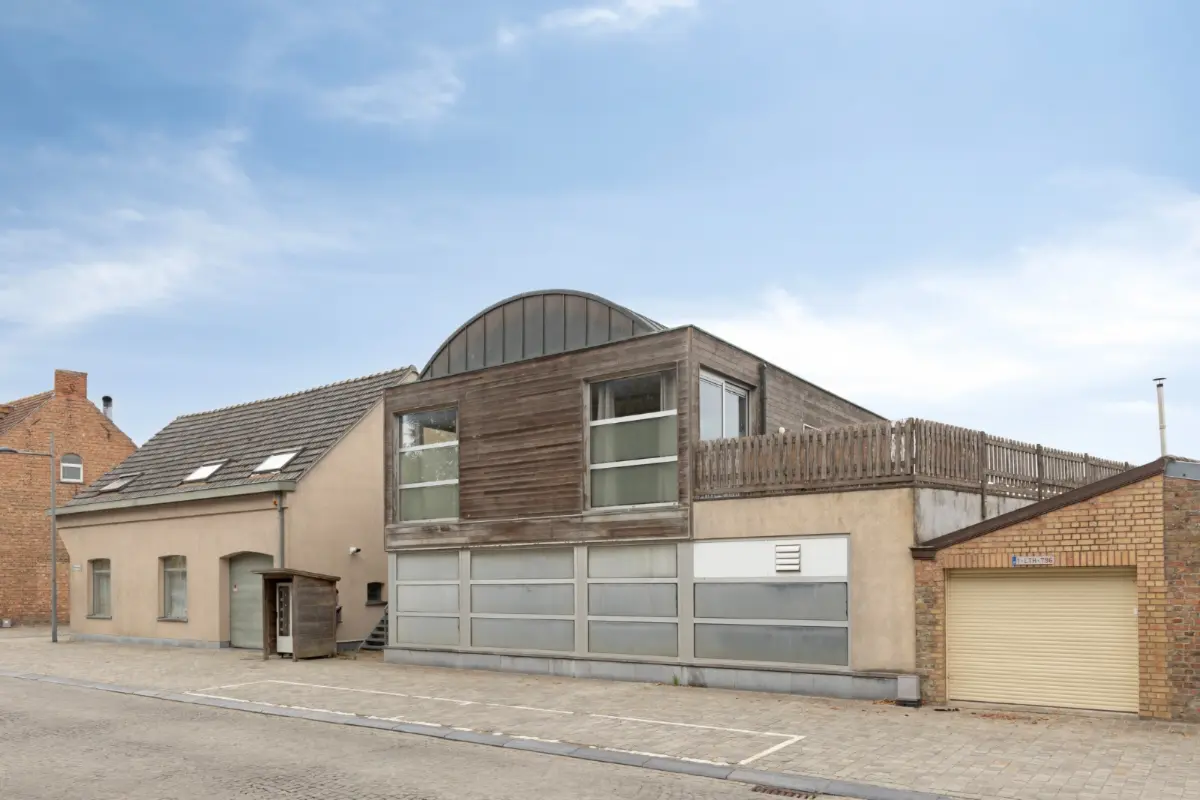 Appartementsgebouw te  koop in Diksmuide 8600 225000.00€ 2 slaapkamers 272.00m² - Zoekertje 701489