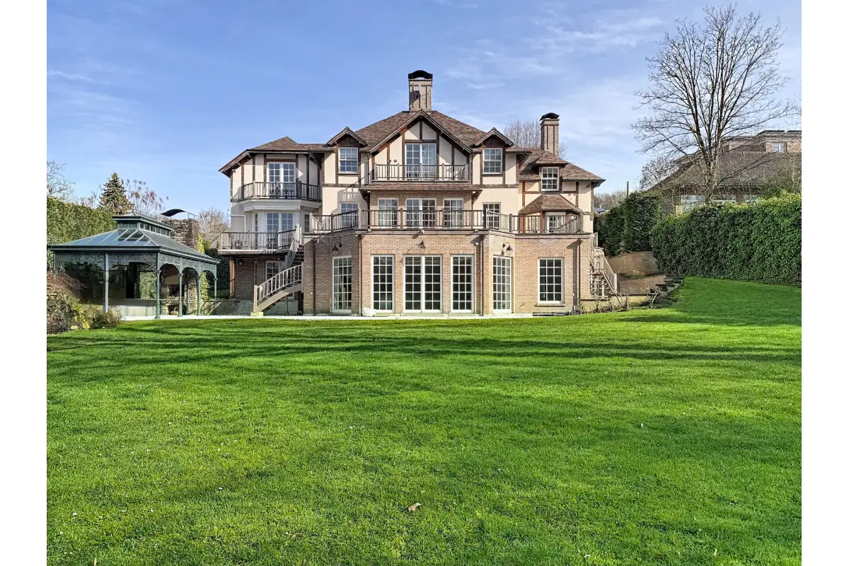 Villa à  à Uccle 1180 14000.00€ 6 chambres 930.00m² - annonce 701687
