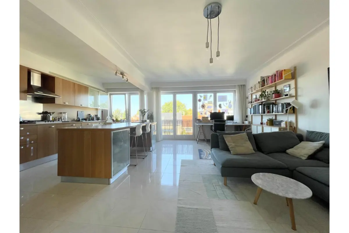 Appartement te  huur in Vorst 1190 1250.00€ 2 slaapkamers 95.00m² - Zoekertje 701717