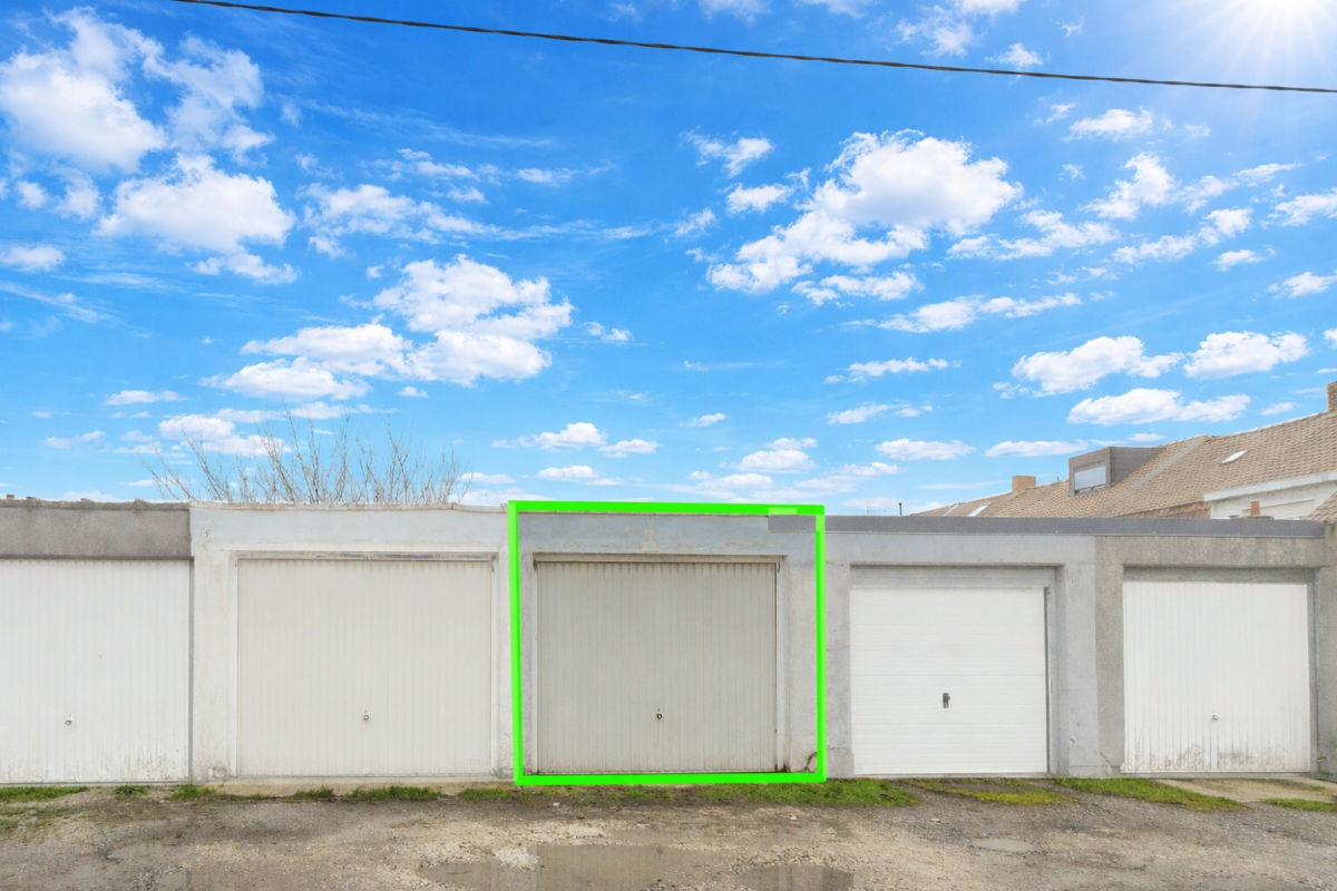 Parking & garage te  koop in Herzeeuw 7712 18000.00€  slaapkamers m² - Zoekertje 702497