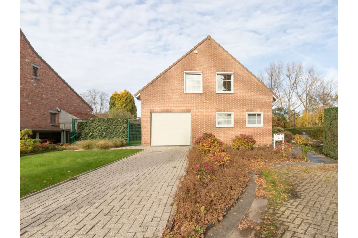 Maison à vendre à Hove 2540 550000.00€ 3 chambres 150.00m² - annonce 702263