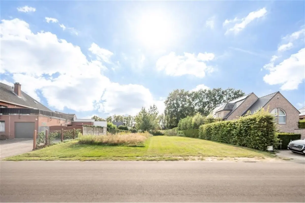 Grond te  koop in Heusden-Zolder 3550 175000.00€  slaapkamers m² - Zoekertje 703418