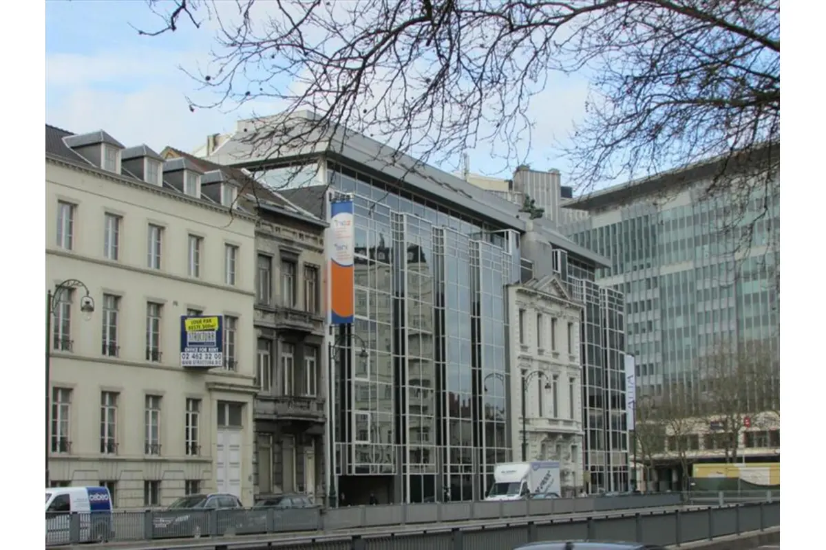Commerce à louer à Bruxelles 1000 4175.00€  chambres 334.00m² - annonce 703158