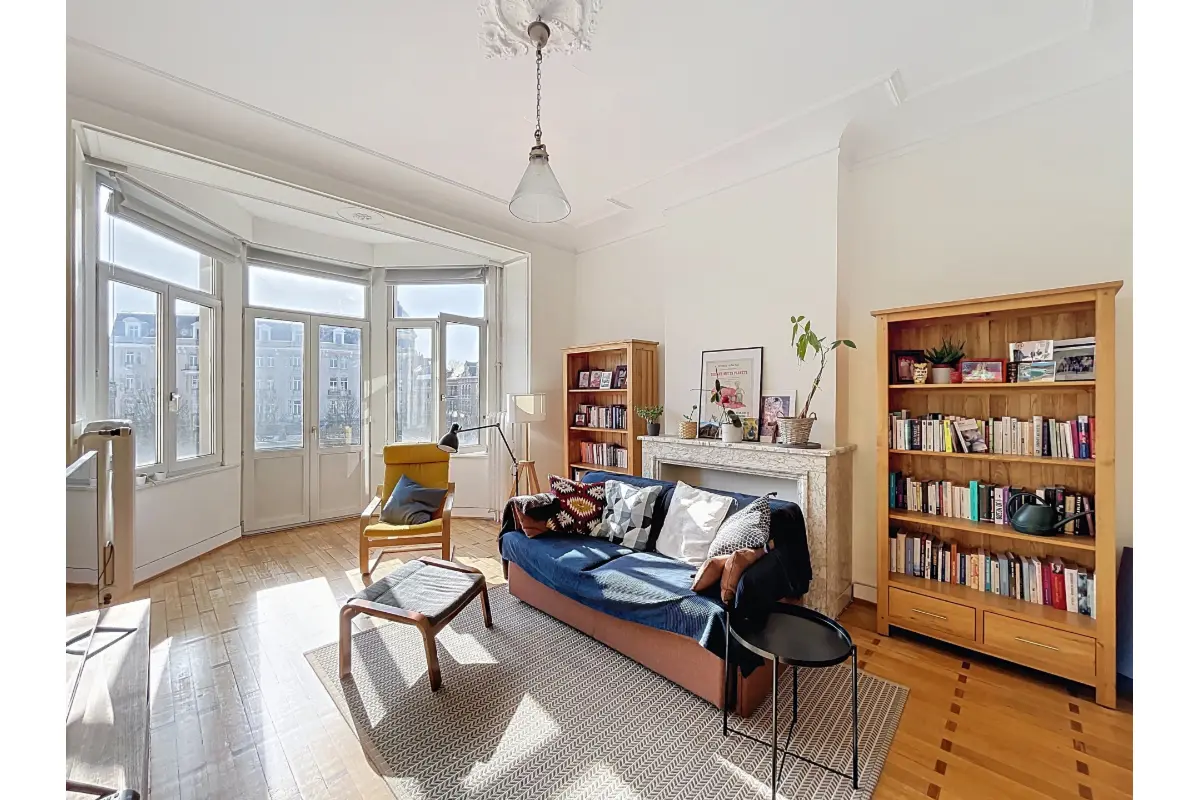 Appartement te  in Etterbeek 1040 2100.00€ 3 slaapkamers 138.00m² - Zoekertje 703008