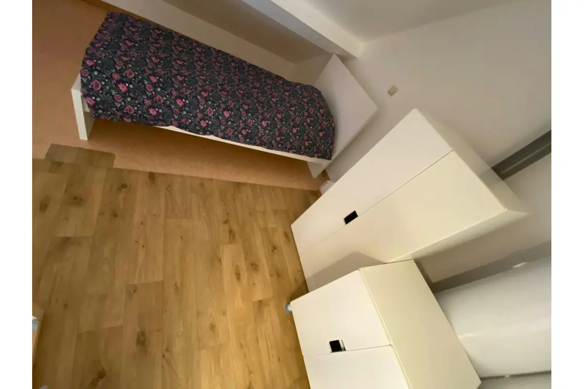 Huis te  huur in Brussel 1000 595.00€ 1 slaapkamers m² - Zoekertje 702760