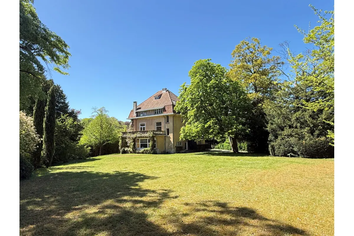 Villa te  koop in Sint-Pieters-Woluwe 1150 0.00€ 7 slaapkamers 550.00m² - Zoekertje 745177