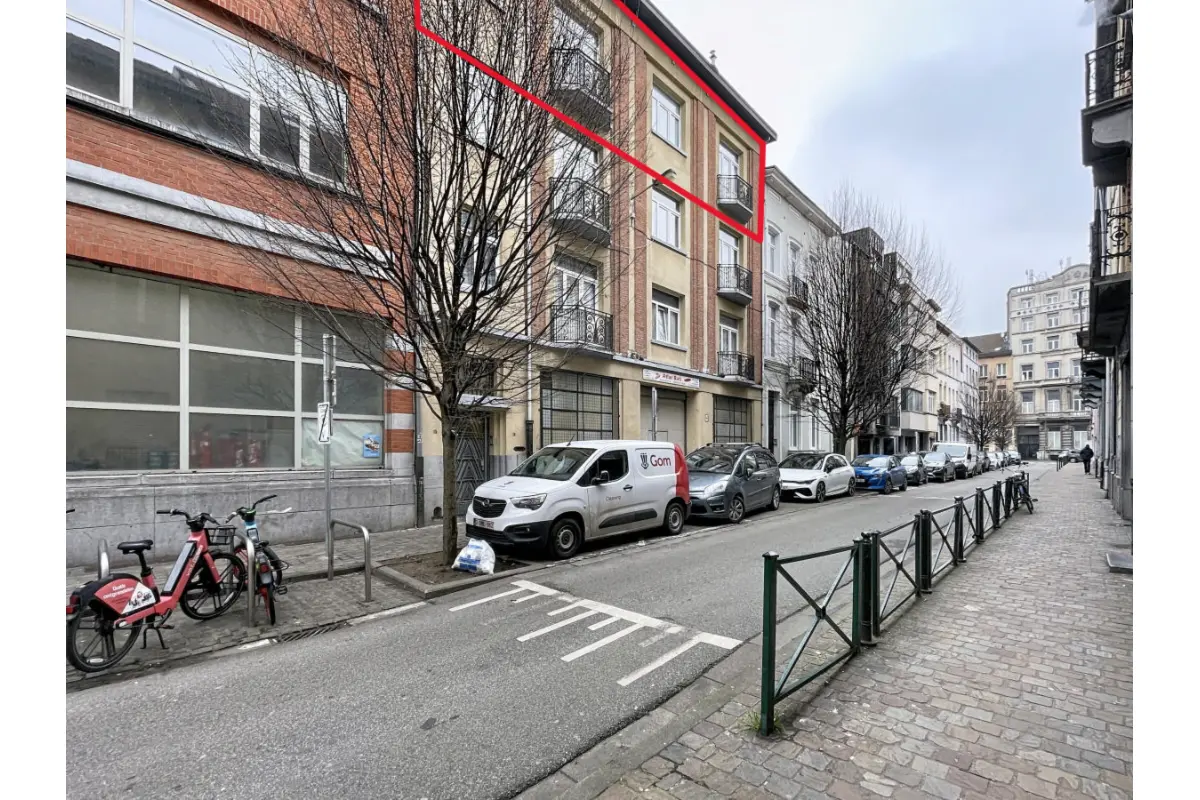 Appartement te  koop in Anderlecht 1070 310000.00€ 4 slaapkamers 150.00m² - Zoekertje 703169