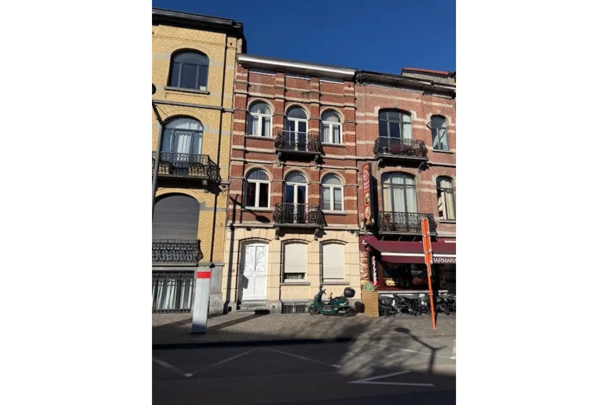 Immeuble mixte à vendre à Schaerbeek 1030 575000.00€ 7 chambres 281.00m² - annonce 741532