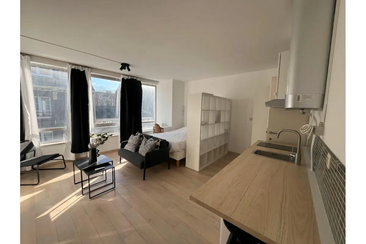 Huis te  huur in Sint-Gillis 1060 875.00€  slaapkamers m² - Zoekertje 702774