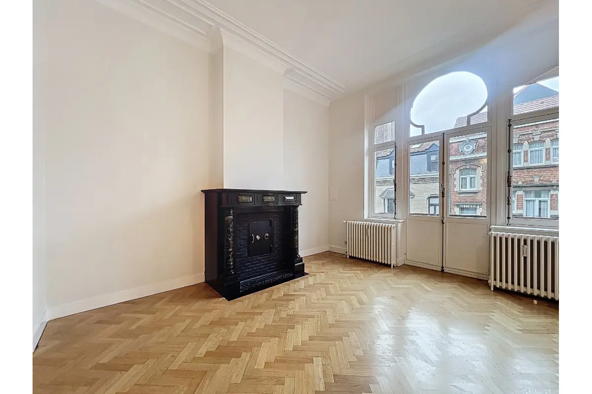 Appartement te  huur in Vorst 1190 1150.00€ 1 slaapkamers 80.00m² - Zoekertje 703117