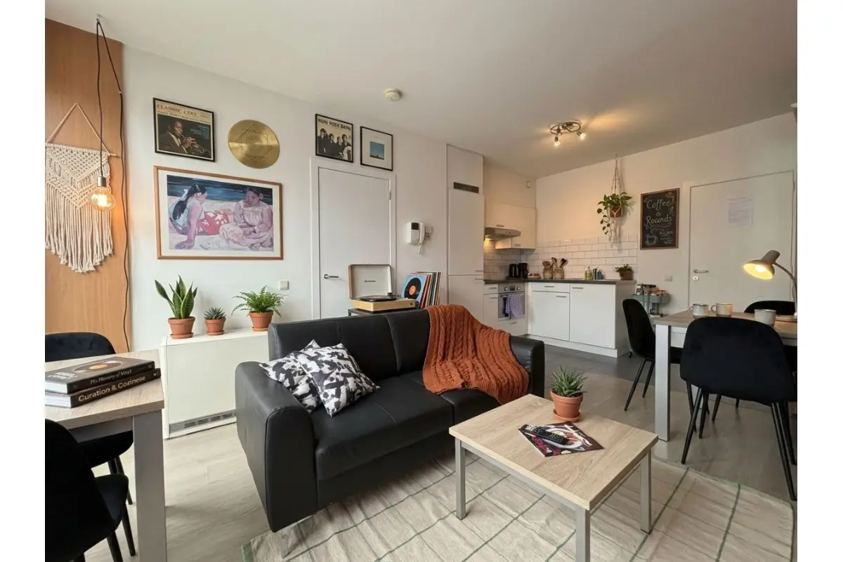 Appartement te  koop in Brussel 1000 200000.00€ 1 slaapkamers 34.00m² - Zoekertje 702806