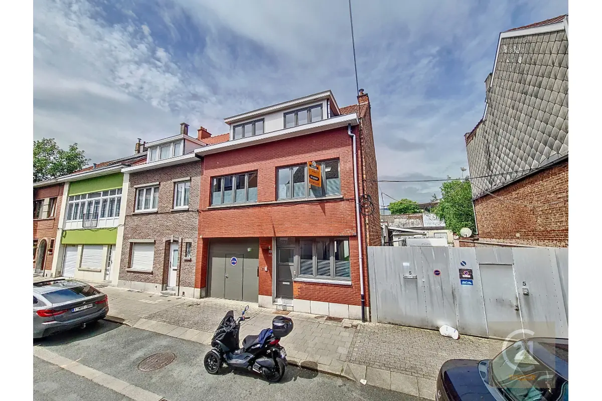 Maison à vendre à Laeken 1020 449900.00€ 6 chambres 140.00m² - annonce 780572
