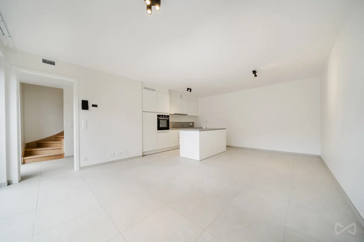 Huis te  in Schaarbeek 1030 2400.00€ 3 slaapkamers 130.00m² - Zoekertje 704115