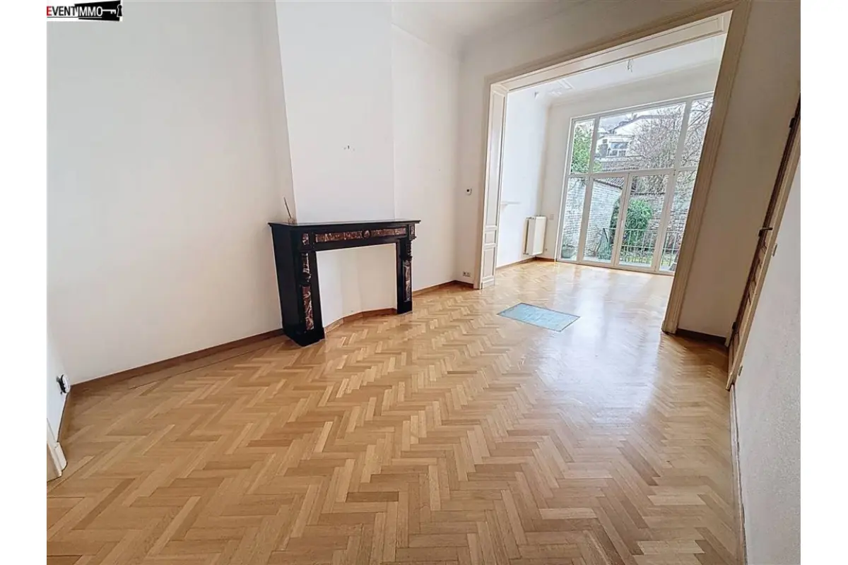 Duplex à louer à Bruxelles 1000 1200.00€ 2 chambres 131.00m² - annonce 704372