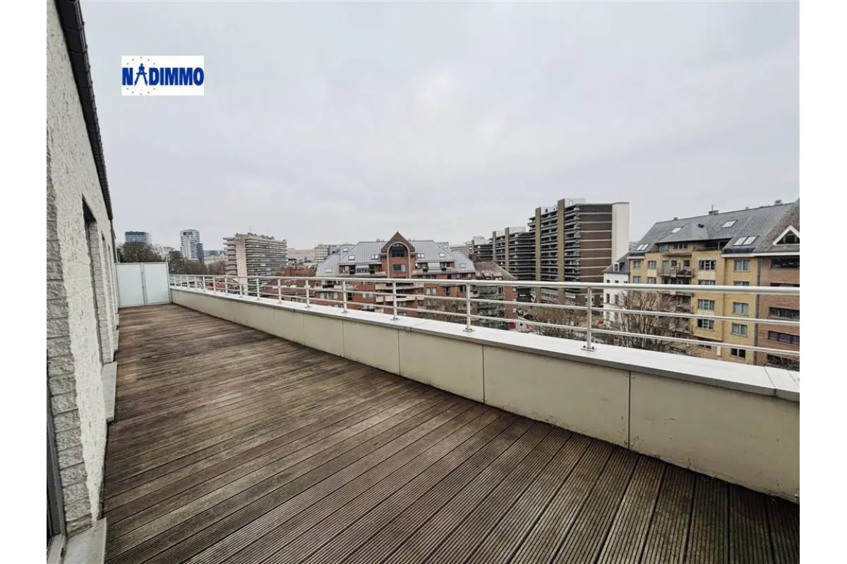 Appartement à  à Etterbeek 1040 2500.00€ 3 chambres 150.00m² - annonce 703962