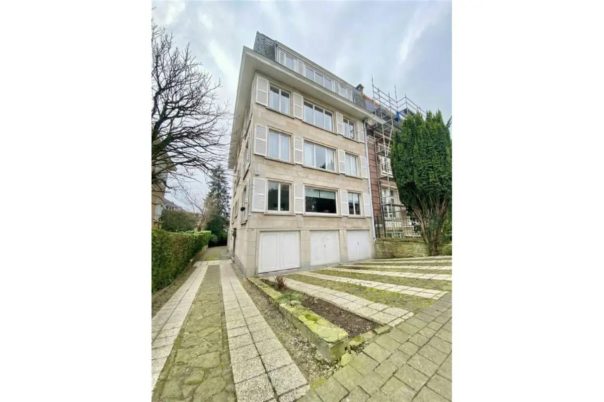 Appartement à  à Woluwe-Saint-Pierre 1150 1750.00€ 3 chambres 115.00m² - annonce 705041