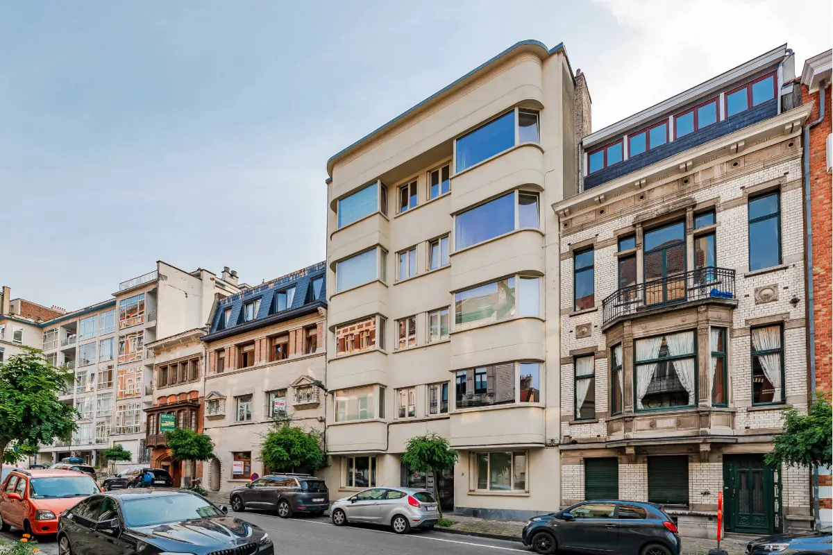 Penthouse te  in Elsene 1050 1650.00€ 1 slaapkamers 94.00m² - Zoekertje 705458