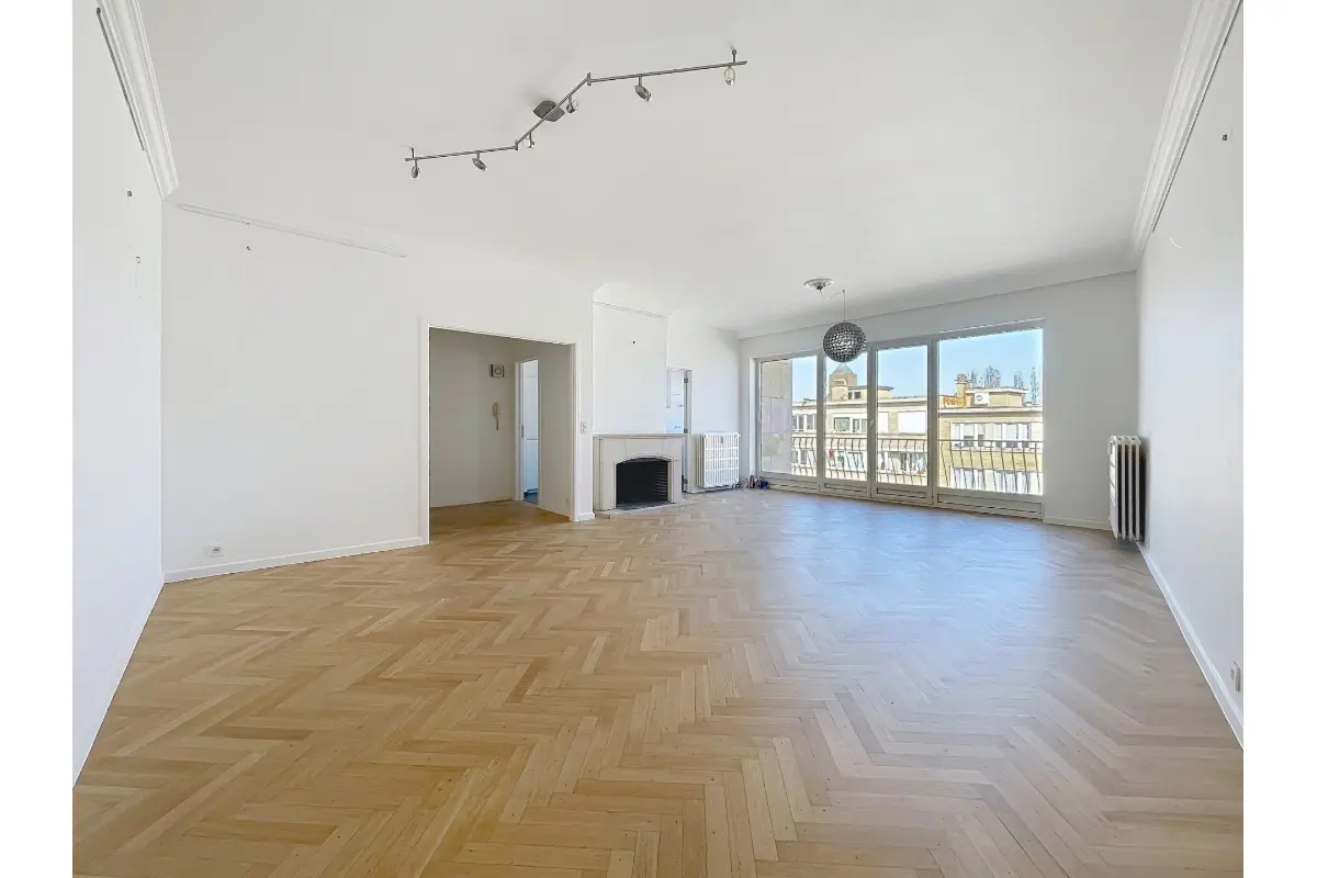 Appartement te  in Elsene 1050 2100.00€ 3 slaapkamers 145.00m² - Zoekertje 705024