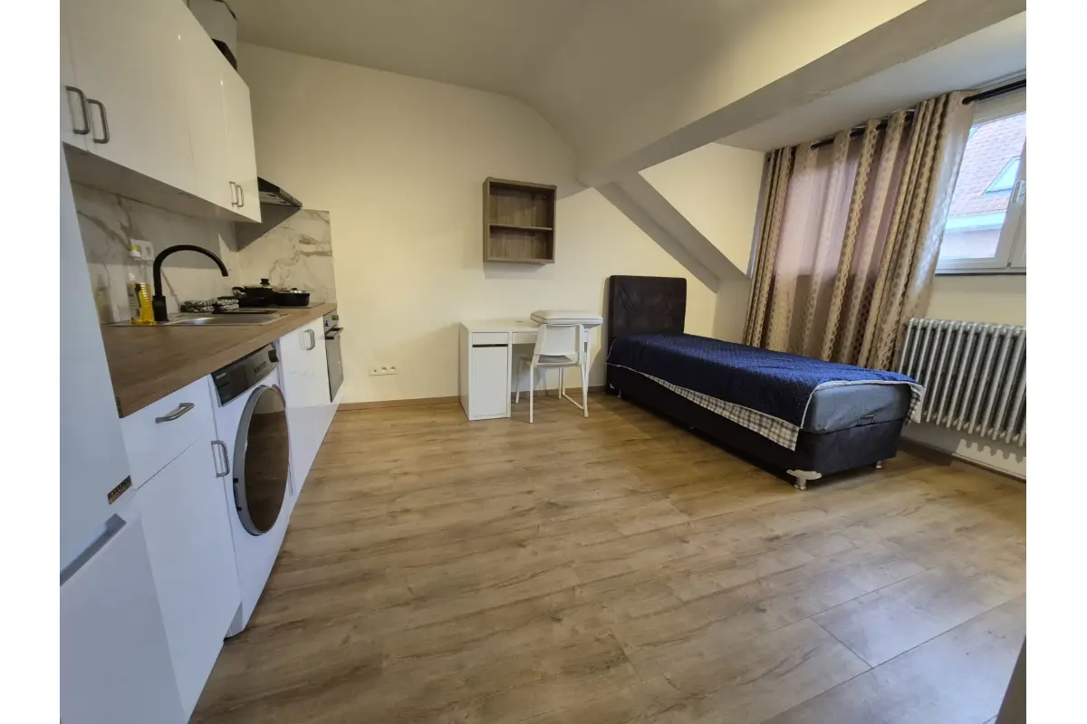 Studio te  huur in Sint-Agatha-Berchem 1082 750.00€  slaapkamers m² - Zoekertje 705937