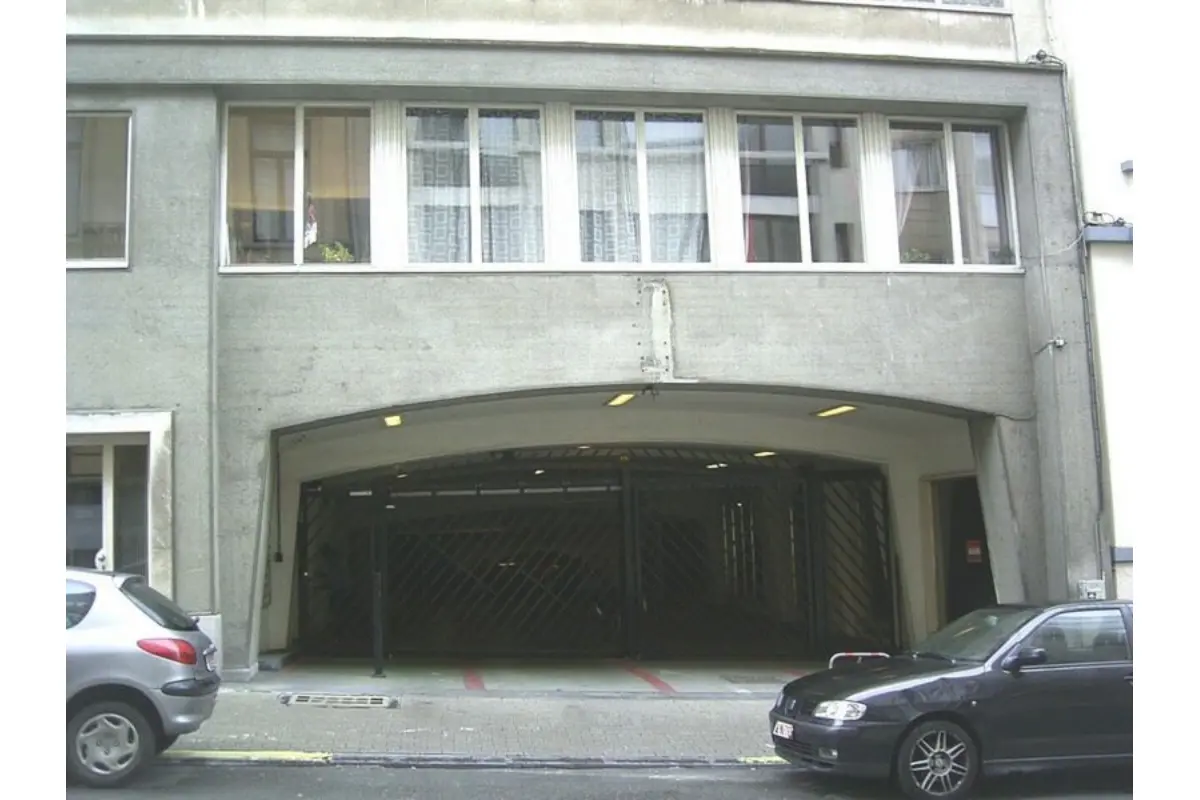 Parking & garage te  huur in Elsene 1050 185.00€  slaapkamers m² - Zoekertje 705733