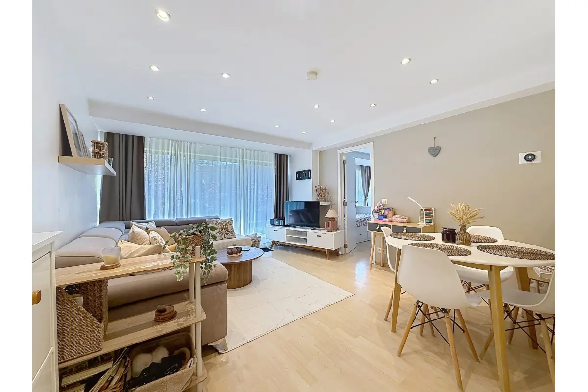 Rez-de-chaussée à vendre à Molenbeek-Saint-Jean 1080 199000.00€ 1 chambres 52.00m² - annonce 705968