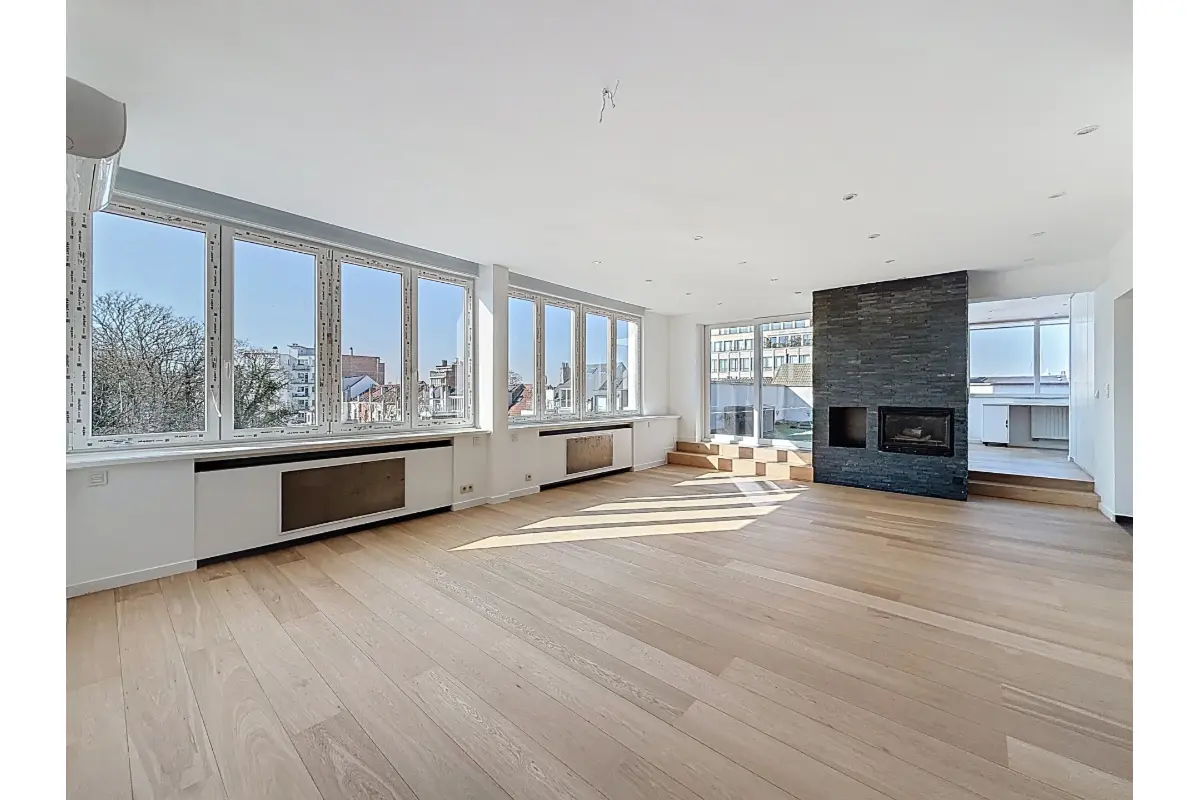 Penthouse te  in Ukkel 1180 2400.00€ 3 slaapkamers 164.00m² - Zoekertje 705956