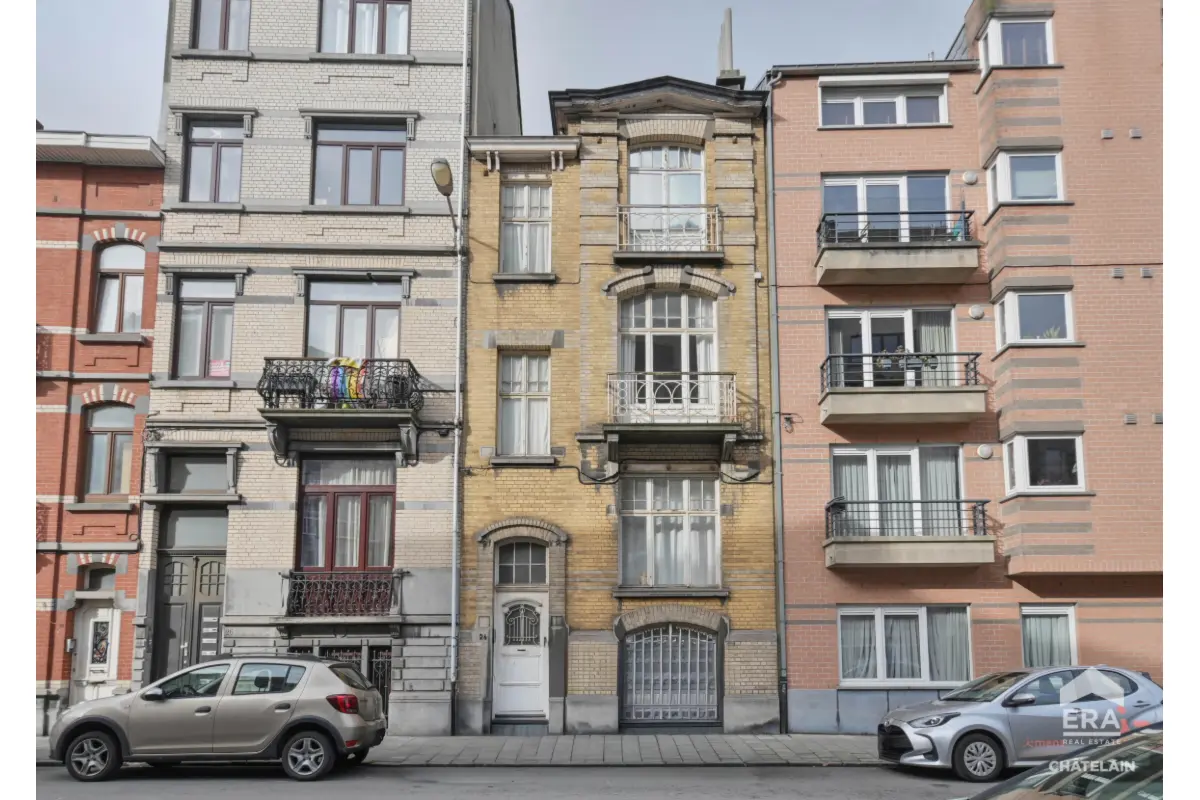 Herenhuis te  koop in Schaarbeek 1030 720000.00€ 6 slaapkamers 254.00m² - Zoekertje 706661
