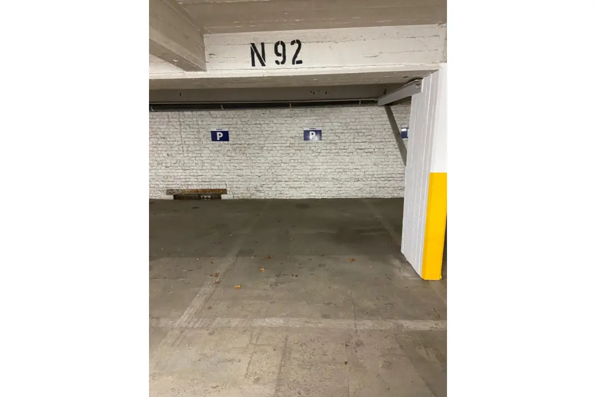 Parking / garage à vendre à Saint-Gilles 1060 19500.00€  chambres m² - annonce 705897