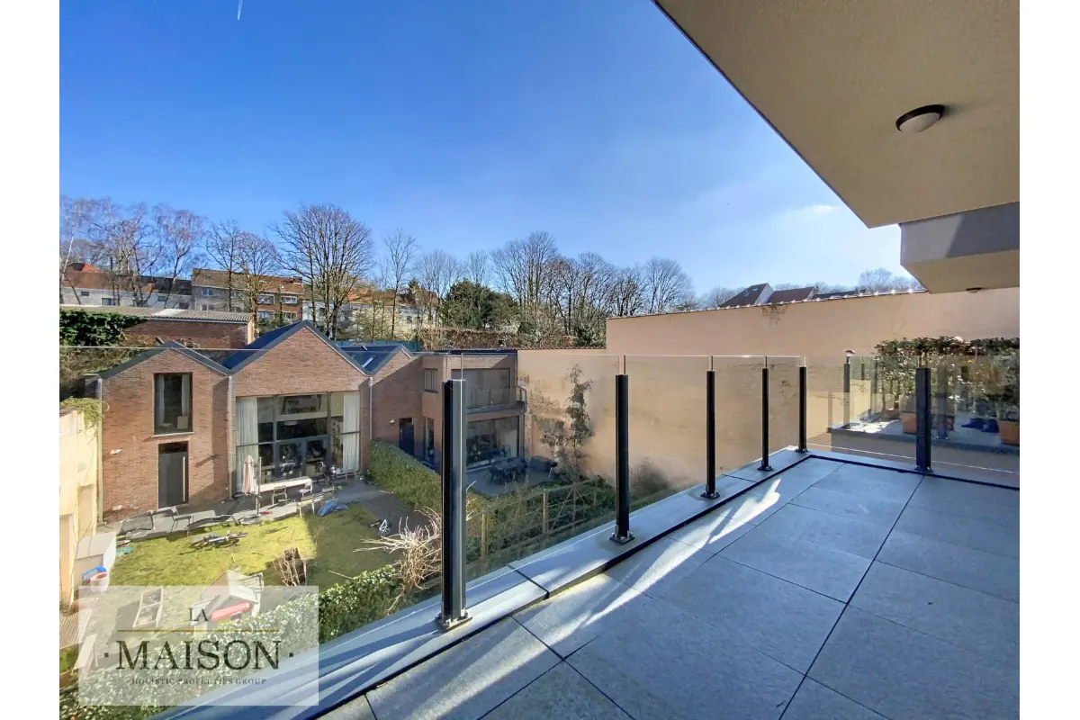 Appartement te  huur in Sint-Pieters-Woluwe 1150 2200.00€ 3 slaapkamers 141.00m² - Zoekertje 707204