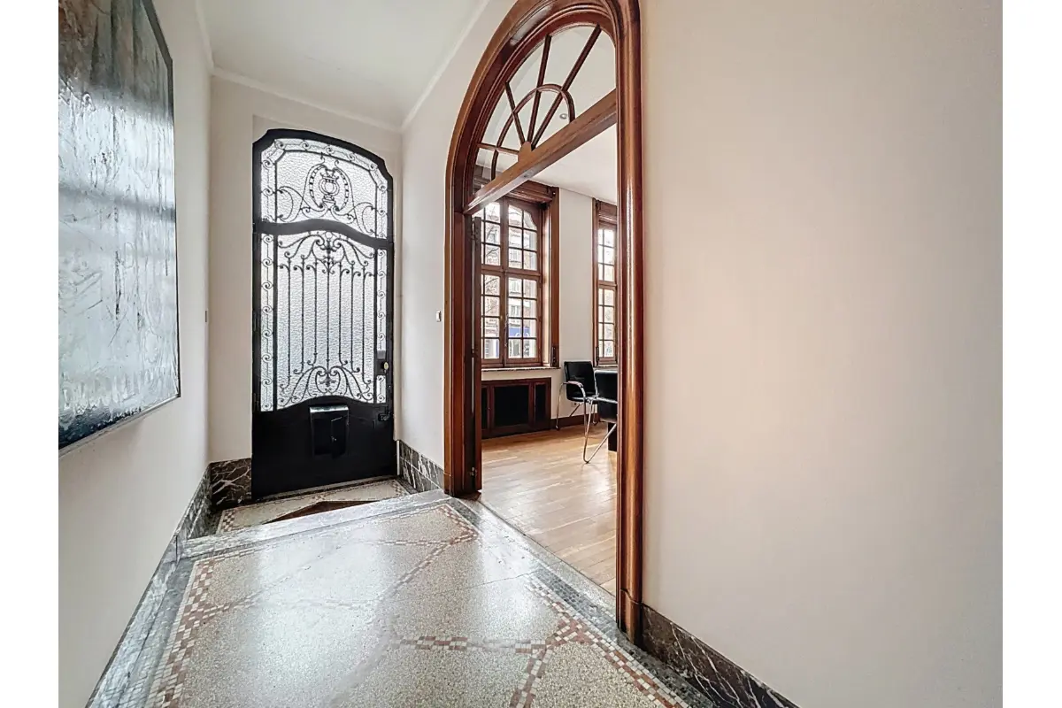 Handelszaak te  koop in Laken 1020 595000.00€  slaapkamers 363.00m² - Zoekertje 707423