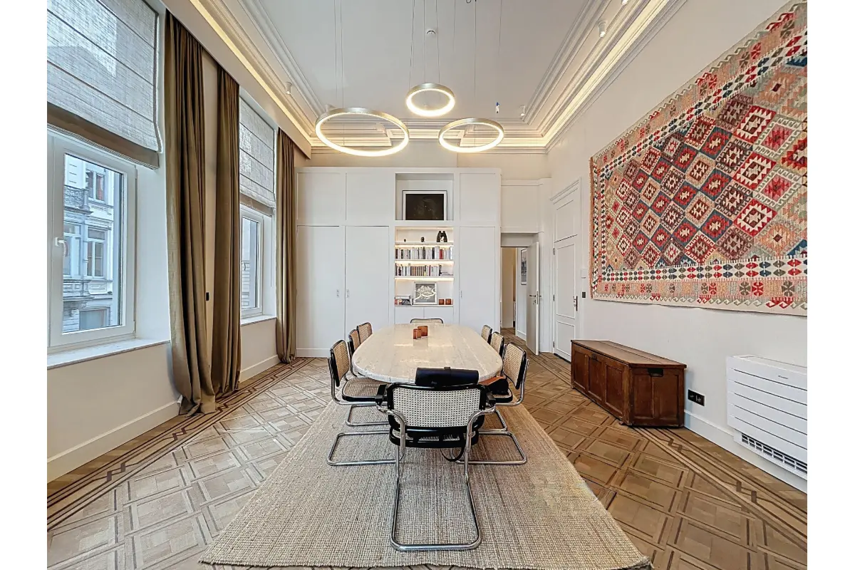 Appartement te  in Brussel 1000 3400.00€ 3 slaapkamers 150.00m² - Zoekertje 707844